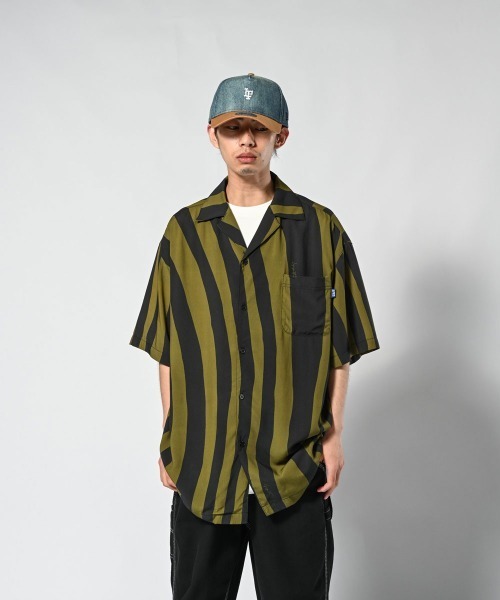 LFYT（エルエフワイティー）の「LFYT ラファイエット [Lafayette] - ストライプ 半袖シャツ ストライプ レーヨン [DISTORTED STRIPE S/S SHIRT]（シャツ/ブラウス・メンズ・ミント/レッド/オリーブ・LARGE/X-LARGE/XX-LARGE/MEDIUM）」の4枚目の写真
