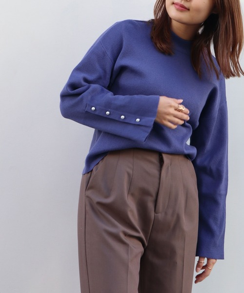 Brownie(ブラウニー)の「Brownie 袖スリット2WAYボタンプルオーバー(ニット/セーター・レディース・ピンク/オフホワイト/ブルー/ブラック・FREE)」の3枚目の写真