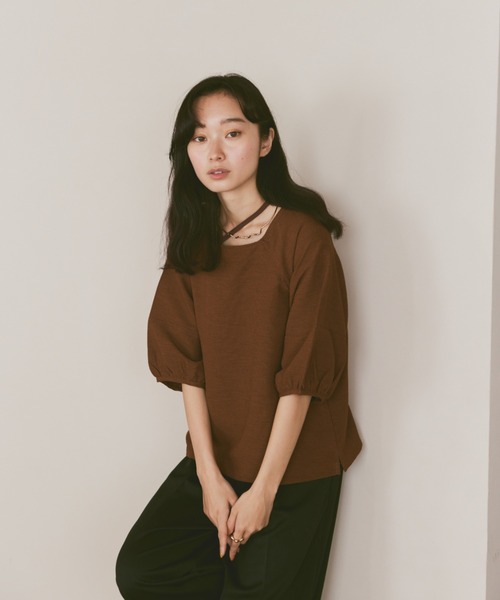 moi tytto（モイテュット）の「ボリューム袖ハーフスリーブシアートップス（Tシャツ/カットソー・レディース・ナチュラル/ブラック/グリーン/ブラウン・FREE）」の6枚目の写真