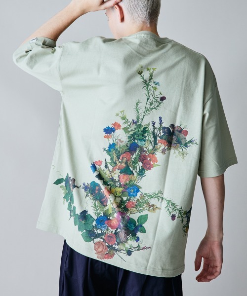 rehacer（レアセル）の「rehacer  : Botanical Supper  on Wide Body / ボタニカル サパー オン ワイド ボディー（Tシャツ/カットソー・メンズ・ホワイト/ブラック/グリーン/グレー/ベージュ・LARGE/SMALL/X-LARGE/MEDIUM）」の5枚目の写真