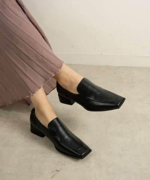 Fabby fabby（ファビィーファビィー）の「スクエアプレーンローファー（ローファー・レディース・ブラック/ベージュ/オフホワイト/ゴールド/シルバー・MEDIUM/LARGE/SMALL）」の3枚目の写真