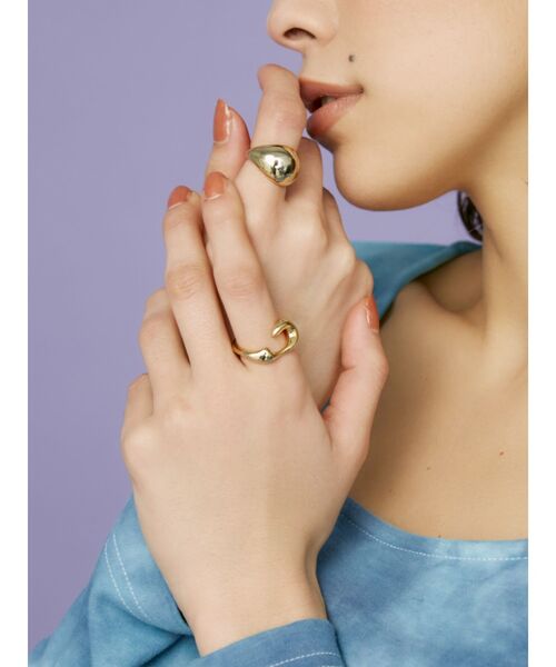 EVRIS（エヴリス）の「WAVE 2PCSリング（リング・レディース・シルバー/ゴールド・FREE）」の2枚目の写真