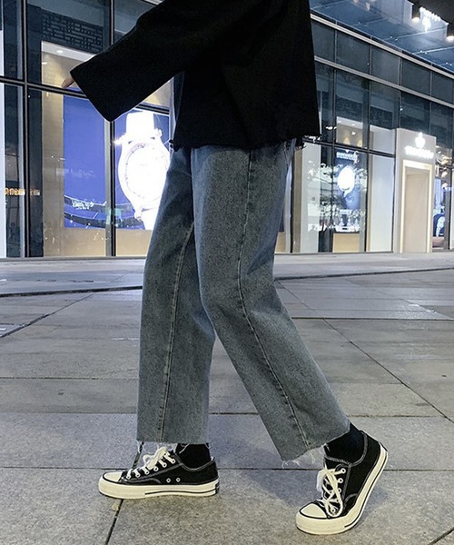 BASQUE magenta(バスクマゼンタ)の「カットオフルーズストレートデニムパンツ(デニムパンツ・メンズ・ブラック/ブルー・XL/M/L)」の11枚目の写真