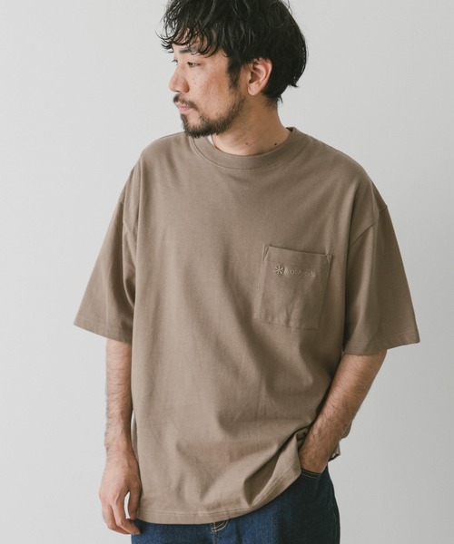 Snow Peak(スノーピーク)の「『別注』snow peak apparel×DOORS 20th PocketLogoTee(Tシャツ/カットソー・メンズ・ベージュ/グレー/ホワイト/ブラック・MEDIUM/LARGE)」の19枚目の写真