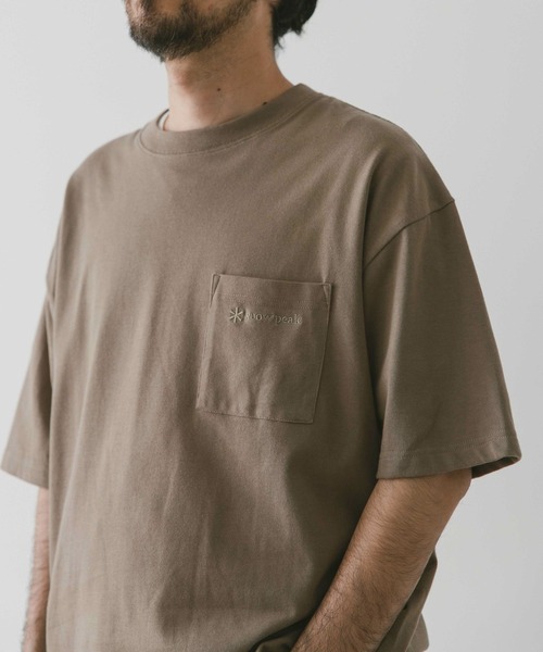 Snow Peak(スノーピーク)の「『別注』snow peak apparel×DOORS 20th PocketLogoTee(Tシャツ/カットソー・メンズ・ベージュ/グレー/ホワイト/ブラック・MEDIUM/LARGE)」の9枚目の写真