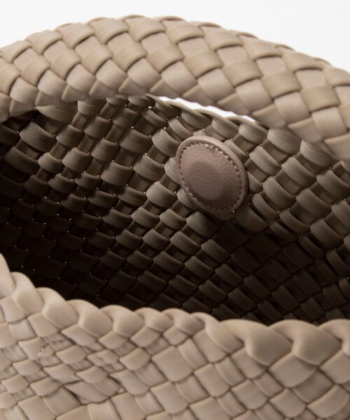 NOLLEY’S（ノーリーズ）の「メッシュワンハンドルバッグ（ショルダーバッグ・レディース・ラベンダー/ブラック/オフホワイト/ベージュ・FREE）」の9枚目の写真