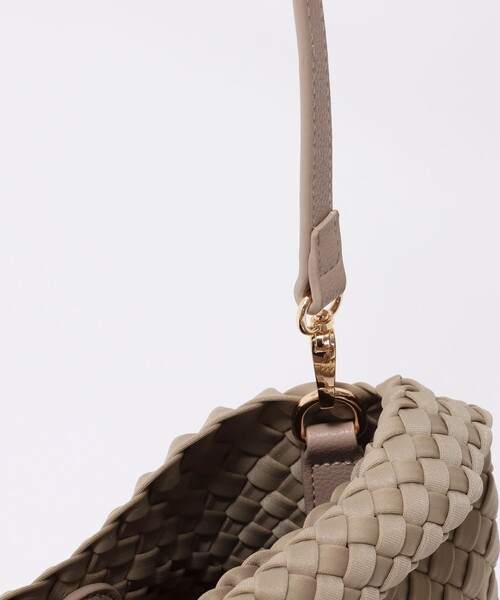 NOLLEY’S（ノーリーズ）の「メッシュワンハンドルバッグ（ショルダーバッグ・レディース・ラベンダー/ブラック/オフホワイト/ベージュ・FREE）」の6枚目の写真