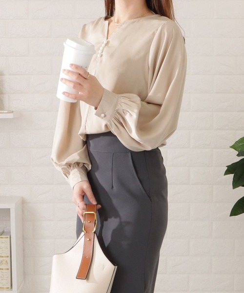 Lace Ladies（レースレディース）の「パールボタンキーネック長袖ブラウス（シャツ/ブラウス・レディース・ネイビー/ブラック/ベージュ/ホワイト・FREE/S）」の3枚目の写真