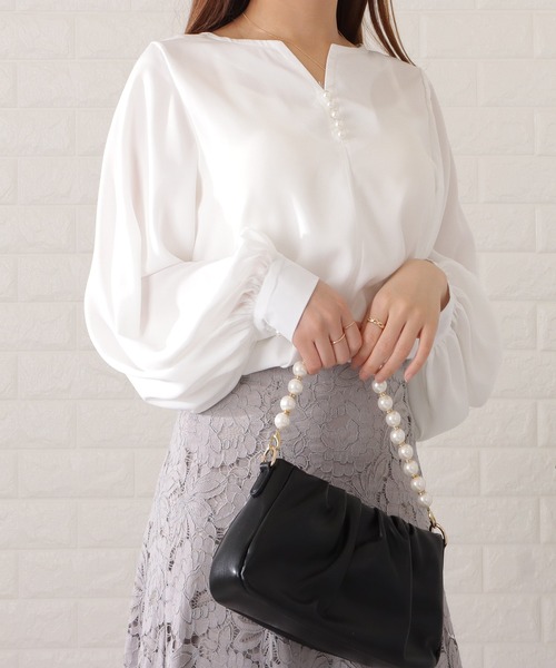 Lace Ladies（レースレディース）の「パールボタンキーネック長袖ブラウス（シャツ/ブラウス・レディース・ネイビー/ブラック/ベージュ/ホワイト・FREE/S）」の21枚目の写真