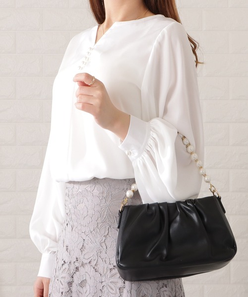 Lace Ladies（レースレディース）の「パールボタンキーネック長袖ブラウス（シャツ/ブラウス・レディース・ネイビー/ブラック/ベージュ/ホワイト・FREE/S）」の16枚目の写真