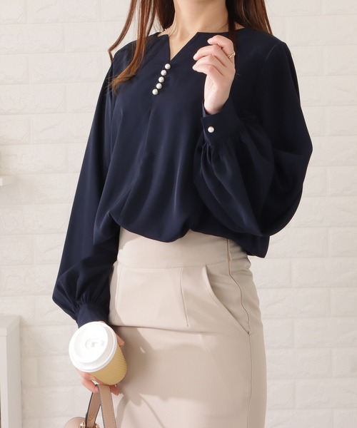 Lace Ladies（レースレディース）の「パールボタンキーネック長袖ブラウス（シャツ/ブラウス・レディース・ネイビー/ブラック/ベージュ/ホワイト・FREE/S）」の5枚目の写真