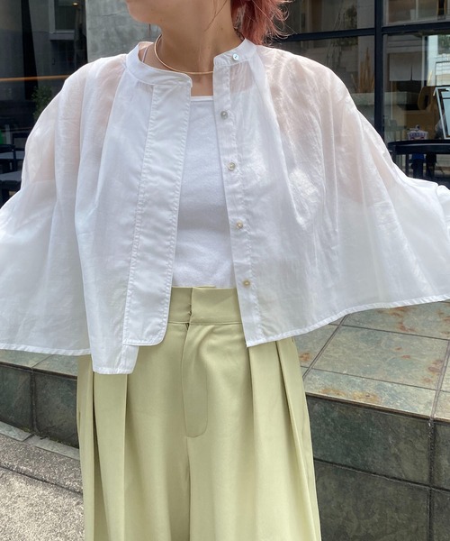 CAPRICIEUX LE'MAGE(カプリシューレマージュ)の「シアークロップシャツ(シャツ/ブラウス・レディース・ホワイト/ベージュ/グリーン・FREE)」の16枚目の写真