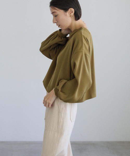 select MOCA（セレクトモカ）の「2wayボリュームショートトップス（シャツ/ブラウス・レディース・ブラック/グレイッシュベージュ/カーキオリーブ・FREE）」の20枚目の写真