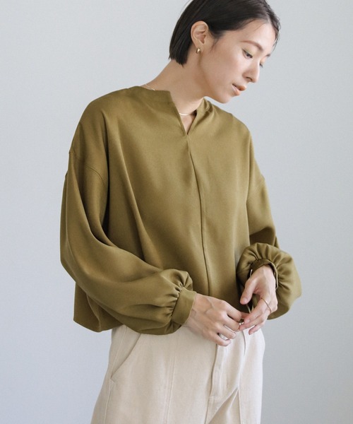 select MOCA（セレクトモカ）の「2wayボリュームショートトップス（シャツ/ブラウス・レディース・ブラック/グレイッシュベージュ/カーキオリーブ・FREE）」の19枚目の写真