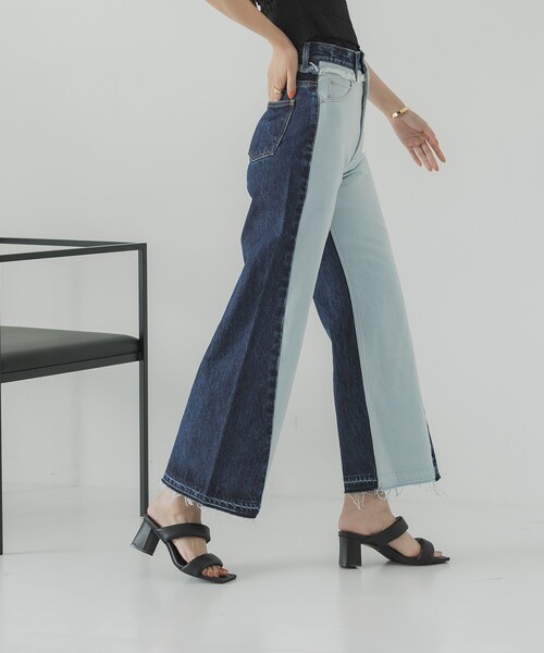 UNITED TOKYO（ユナイテッドトウキョウ）の「バイカラーデニムパンツ（デニムパンツ・レディース・ブラック/インディゴブルー・1/2）」の2枚目の写真