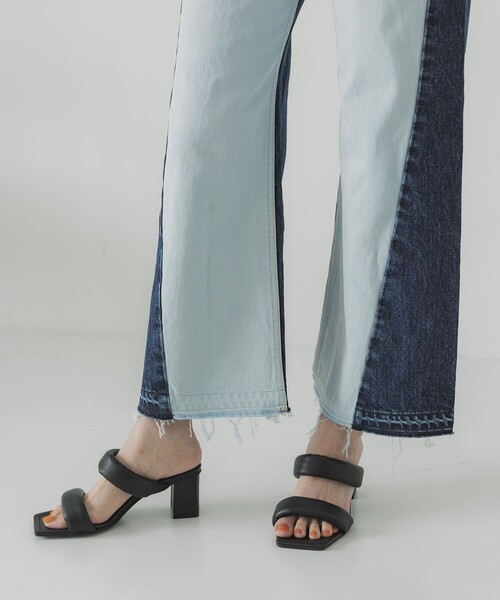 UNITED TOKYO（ユナイテッドトウキョウ）の「バイカラーデニムパンツ（デニムパンツ・レディース・ブラック/インディゴブルー・1/2）」の4枚目の写真