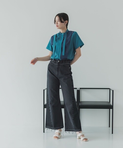 UNITED TOKYO（ユナイテッドトウキョウ）の「バイカラーデニムパンツ（デニムパンツ・レディース・ブラック/インディゴブルー・1/2）」の9枚目の写真