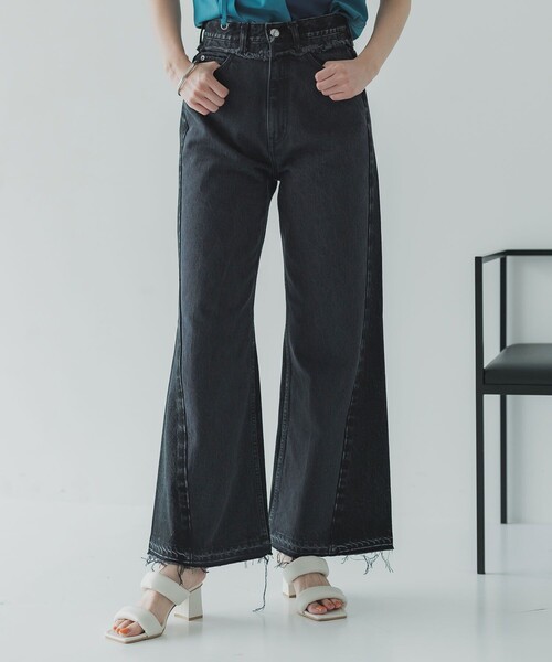 UNITED TOKYO（ユナイテッドトウキョウ）の「バイカラーデニムパンツ（デニムパンツ・レディース・ブラック/インディゴブルー・1/2）」の19枚目の写真