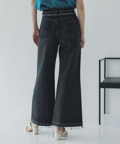 UNITED TOKYO（ユナイテッドトウキョウ）の「バイカラーデニムパンツ（デニムパンツ・レディース・ブラック/インディゴブルー・1/2）」の15枚目の写真