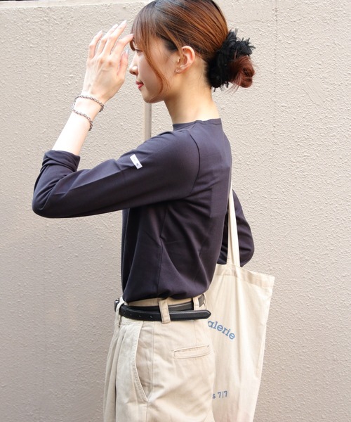 ORCIVAL（オーシバル）の「ORCIVAL/オーシバル　ロングスリーブ　40/2 JERSEY LONGSLEEVE C0137 BFJ（Tシャツ/カットソー・レディース・ブラック/ナチュラル/ホワイト/ワインレッド/ネイビー/ラベンダー/オリーブ/オートミール/チャコール/ベージュ・1/2）」の20枚目の写真