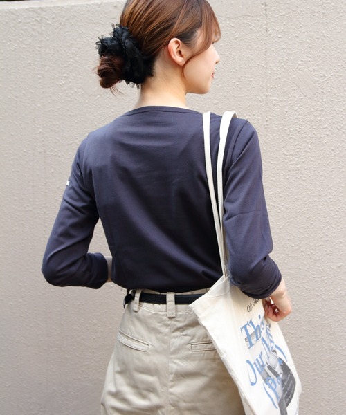 ORCIVAL（オーシバル）の「ORCIVAL/オーシバル　ロングスリーブ　40/2 JERSEY LONGSLEEVE C0137 BFJ（Tシャツ/カットソー・レディース・ブラック/ナチュラル/ホワイト/ワインレッド/ネイビー/ラベンダー/オリーブ/オートミール/チャコール/ベージュ・1/2）」の19枚目の写真