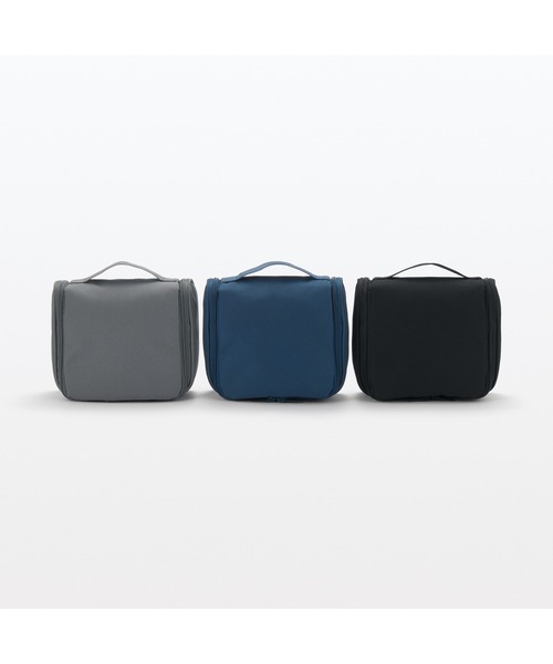 無印良品（ムジルシリョウヒン）の「ポリエステル　吊るして使える洗面用具ケース　約１６×１９×６ｃｍ（トラベルグッズ・レディース・ブラック/グレー系・FREE）」の8枚目の写真