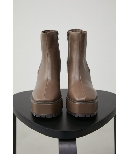 AZUL by moussy(アズールバイマウジー)の「RUGGED SOLE BOOTS/ラギッドソールブーツ(ブーツ・レディース・ブラック/ブラウン・SMALL/MEDIUM/LARGE/X-LARGE)」の9枚目の写真