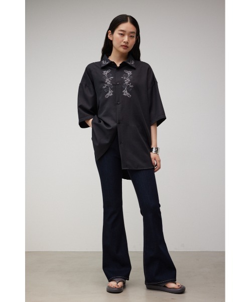 AZUL by moussy（アズールバイマウジー）の「刺繍デザインシャツ（シャツ/ブラウス・メンズ・オフホワイト/ブラック/グリーン・S-M/L-XL）」の15枚目の写真