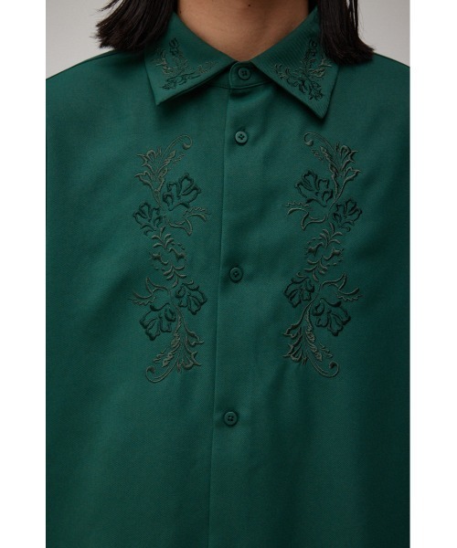 AZUL by moussy（アズールバイマウジー）の「刺繍デザインシャツ（シャツ/ブラウス・メンズ・オフホワイト/ブラック/グリーン・S-M/L-XL）」の8枚目の写真