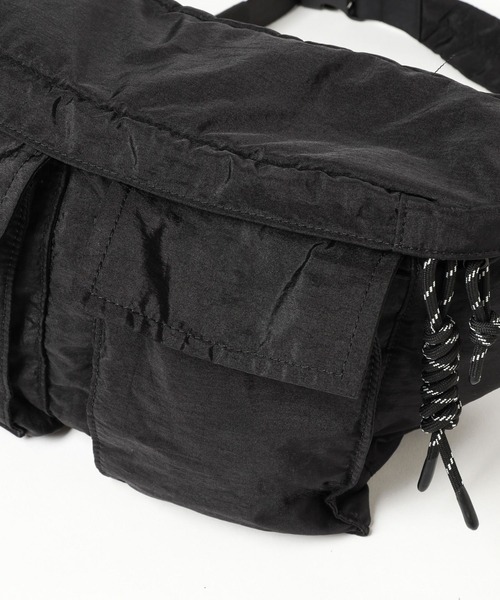 BAYFLOW（ベイフロー）の「BIGボディーバッグ（ボディバッグ/ウエストポーチ・レディース・ブラック/カーキ・FREE）」の15枚目の写真