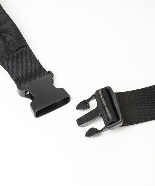 BAYFLOW（ベイフロー）の「BIGボディーバッグ（ボディバッグ/ウエストポーチ・レディース・ブラック/カーキ・FREE）」の18枚目の写真