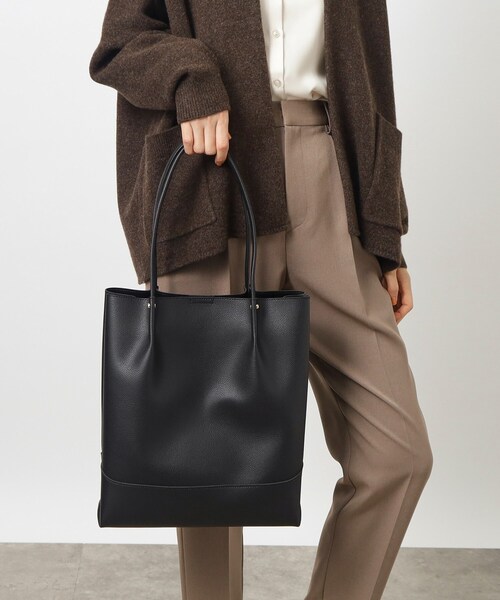 grove(グローブ)の「◆【A4サイズ】1枚革風タック切り替えトート(トートバッグ・レディース・ブラック/ブラウン系その他/ピンク系その他/ライトグレー・00)」の2枚目の写真