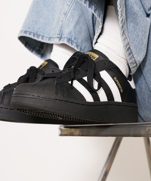 adidas（アディダス）の「adidas/アディダス SUPERSTAR XLG スーパースター スニーカー（スニーカー・レディース・ブラック・23cm/24.5cm/23.5cm/24cm）」の11枚目の写真