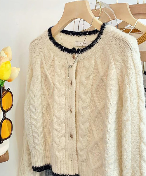 Ulysses（ユリシス）の「ケーブルニットカーディガン（カーディガン/ボレロ・レディース・ホワイト/ピンク・F）」の5枚目の写真