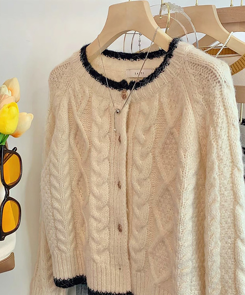 Ulysses（ユリシス）の「ケーブルニットカーディガン（カーディガン/ボレロ・レディース・ホワイト/ピンク・F）」の10枚目の写真