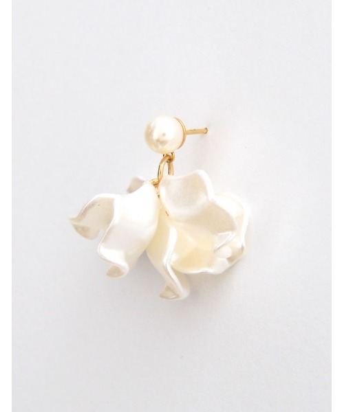 Re:EDIT（リエディ）の「[2023A/W COLLECTION][MEISM by Re:EDIT]スイングフラワーピアス（ピアス（両耳用）・レディース・ホワイト系/ホワイト・FREE）」の8枚目の写真