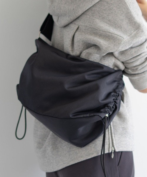 BARNYARDSTORM(バンヤードストーム)の「荷物が多くても安心/ドロストビッグショルダー(ショルダーバッグ・レディース・ライトベージュ/ブラック・FREE)」の22枚目の写真