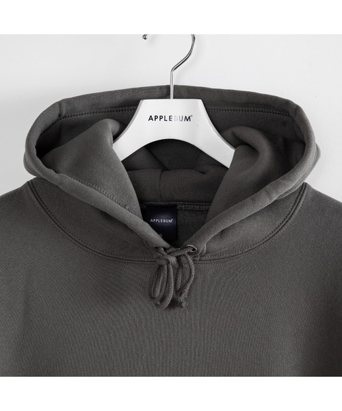 APPLEBUM（アップルバム）の「Museum Logo Sweat Parka