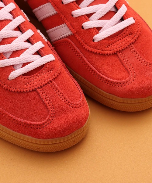 adidas(アディダス)の「adidas HANDBALL SPEZIAL W / アディダス ハンドボール スぺツィアル W【SP】(スニーカー・レディース・レッド・24.0cm/24.5cm/25.0cm/23.5cm/23.0cm)」の6枚目の写真