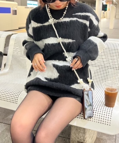 nemne store(ネンネストア)の「【Nefilim】ゼブラ柄シャギーニット(ニット/セーター・レディース・ブラック・フリー)」の6枚目の写真