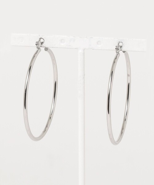 fredy emue（フレディエミュ）の「ステンレスフープピアス大（ピアス（両耳用）・レディース・ゴールド/シルバー・FREE）」の5枚目の写真