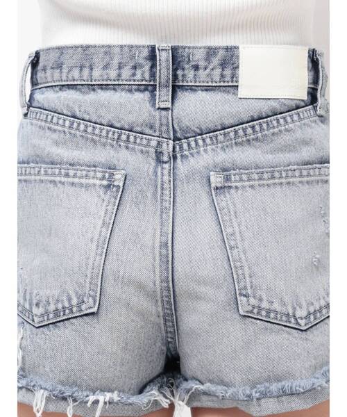 GYDA（ジェイダ）の「ジャストウエストダメージデニムショートパンツ（デニムパンツ・レディース・ライトブルー/ブルー・SMALL/MEDIUM/LARGE/X-SMALL）」の12枚目の写真