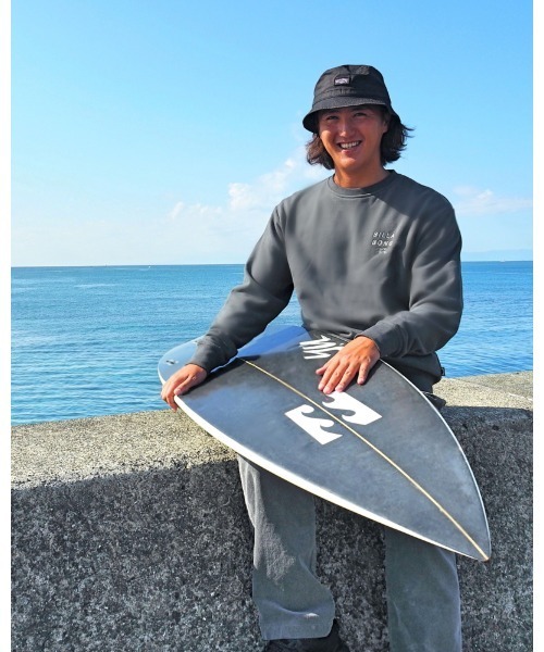 BILLABONG(ビラボン)の「BILLABONG メンズ ONE TIME トレーナー 【2024年春夏モデル】/ビラボン バックプリントスウェットトレーナー(スウェット・メンズ・アイボリー/ブルー/チャコールグレー・X-LARGE/LARGE/MEDIUM)」の7枚目の写真