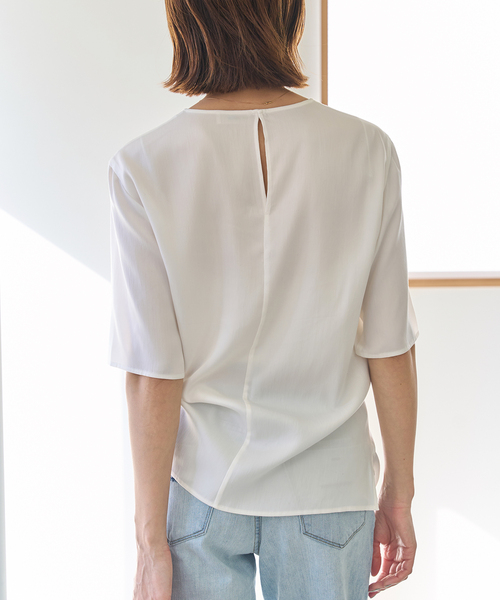 IENA（イエナ）の「キュプラナイロンサテンTブラウス（シャツ