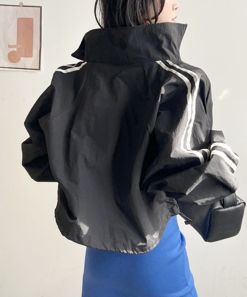 Futier land（フューティアランド）の「サイドラインナイロンショートブルゾン（ブルゾン・レディース・ブラック/アイボリー/オフホワイト・MEDIUM）」の9枚目の写真