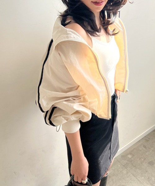 Futier land（フューティアランド）の「サイドラインナイロンショートブルゾン（ブルゾン・レディース・ブラック/アイボリー/オフホワイト・MEDIUM）」の15枚目の写真