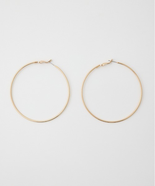 SLY（スライ）の「THIN HOOP P EARRING シン フープピアス イヤリング（ピアス（両耳用）・レディース・ゴールド/シルバー・FREE）」の2枚目の写真