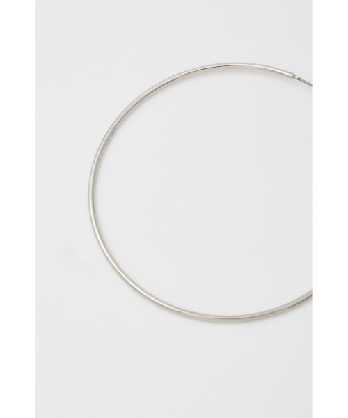 SLY（スライ）の「THIN HOOP P EARRING シン フープピアス イヤリング（ピアス（両耳用）・レディース・ゴールド/シルバー・FREE）」の6枚目の写真