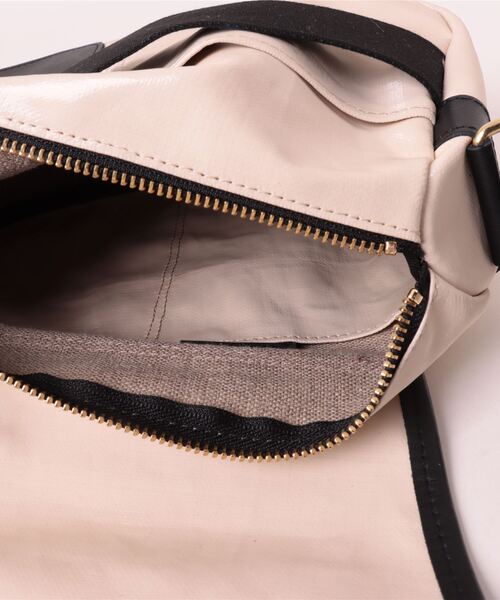 Jack Gomme(ジャックゴム)の「【JACK GOMME/ジャックゴム】ショルダーバッグ メッセンジャー PETIT GABY Besace(ショルダーバッグ・レディース・ネイビー/アイボリー/ブラウン/グリーン・FREE)」の7枚目の写真