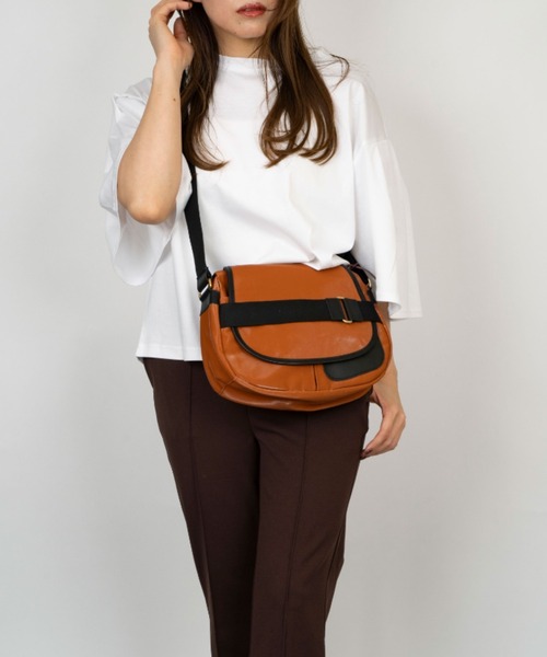 Jack Gomme(ジャックゴム)の「【JACK GOMME/ジャックゴム】ショルダーバッグ メッセンジャー PETIT GABY Besace(ショルダーバッグ・レディース・ネイビー/アイボリー/ブラウン/グリーン・FREE)」の3枚目の写真